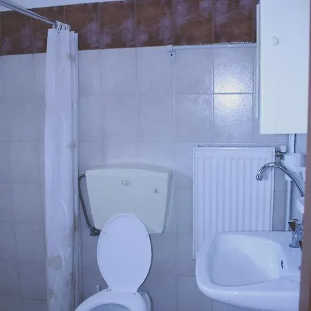 Young Club Studios Апартаменты *