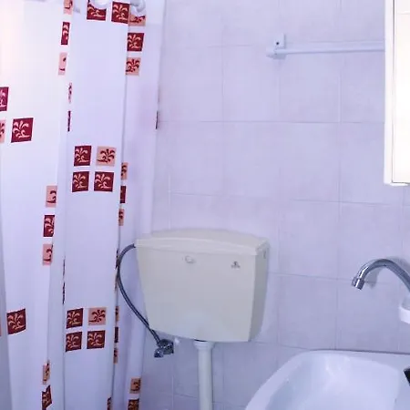 Апартаменты Young Club Studios Скиатос